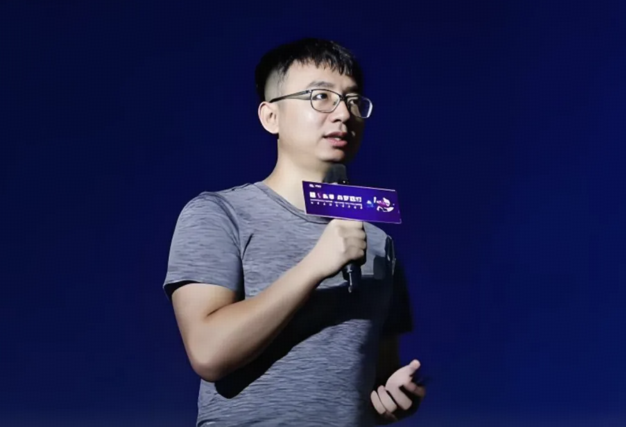 钉钉新 CEO 陈宇森称「未来的软件是日抛式的」，如何看待此观点？