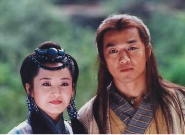 任盈盈一句你做乞丐也能活下去，抹杀了华山全派养育令狐冲十几年的恩情，令狐冲是不是也认同任盈盈的观点?