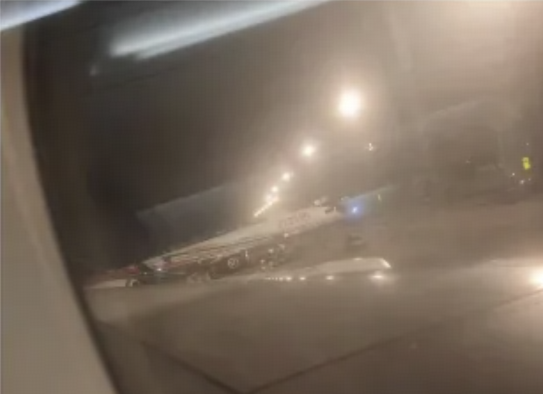 阿联酋航空 A380 备降杭州，373 名乘客被困机舱超 10 小时，具体情况如何？航司需负哪些责任？