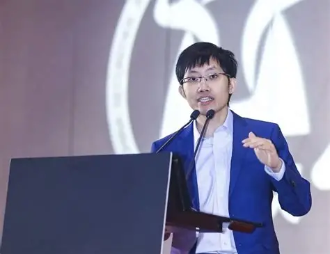 梁文锋财富一年暴涨 3850% ，跻身全球亿万富豪榜，他是如何做到的？