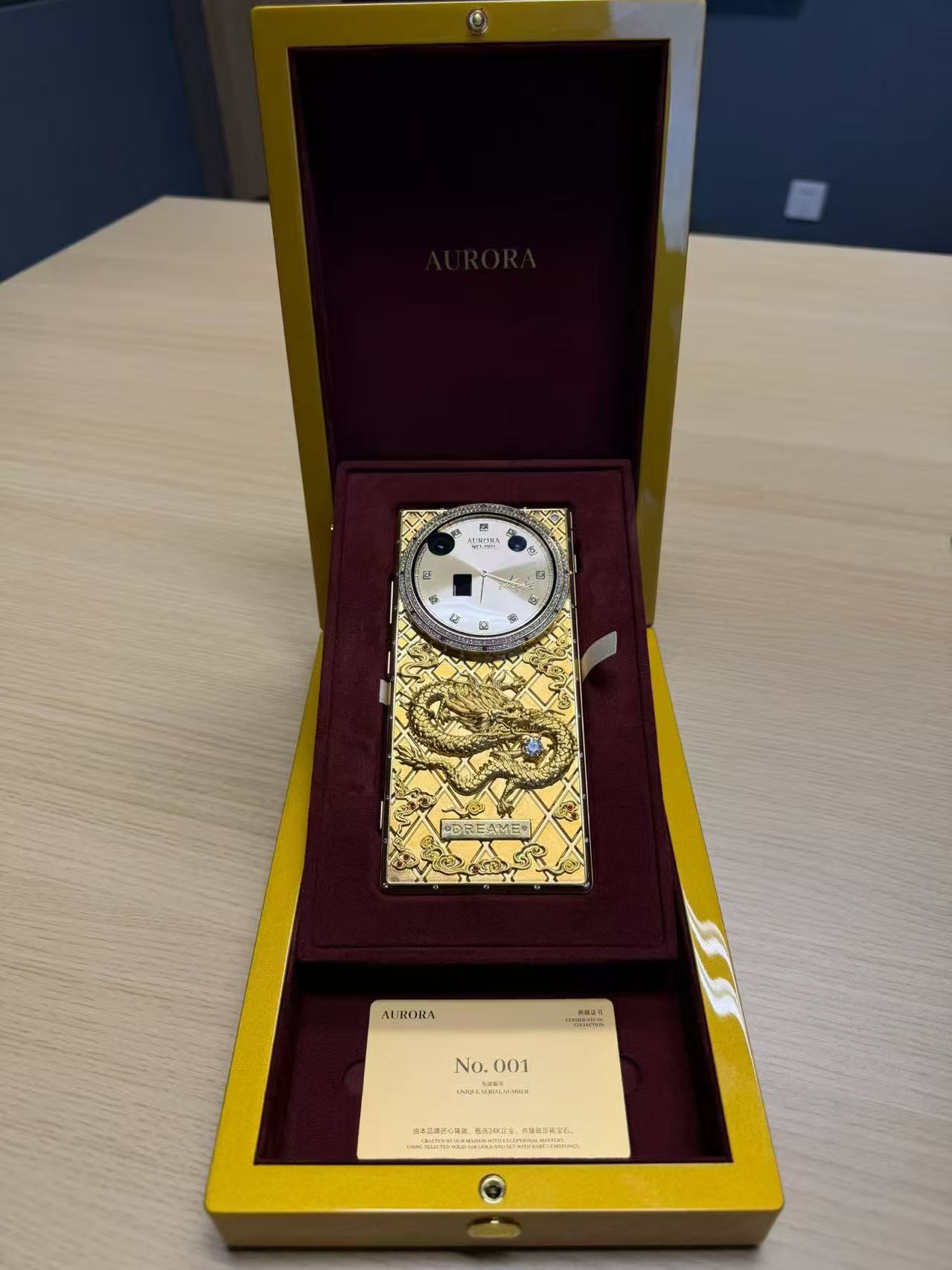 如何看待追觅卖出首台 AURORA 手机，售价超 20 万元？靠高奢定制切入手机赛道可行吗？