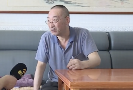 人大博士肄业宅家六年靠父母供养，曾确诊焦虑症，为什么会出现这种情况？反映了哪些问题？