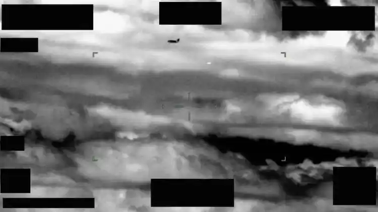美国再公布 50 多份 UFO 解密文件，曾拍到两枚大型光球追逐战斗机，有哪些信息值得关注？