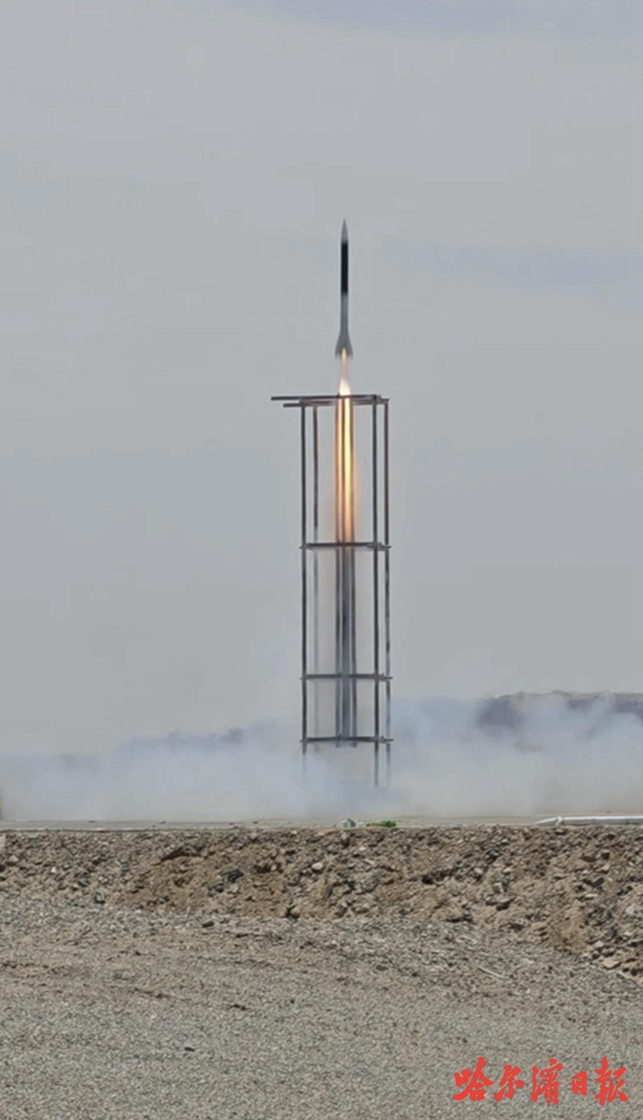 黑龙江 5 名高中生自主研发的临近空间火箭发射成功，这是什么水平？给高中教育带来哪些启示？