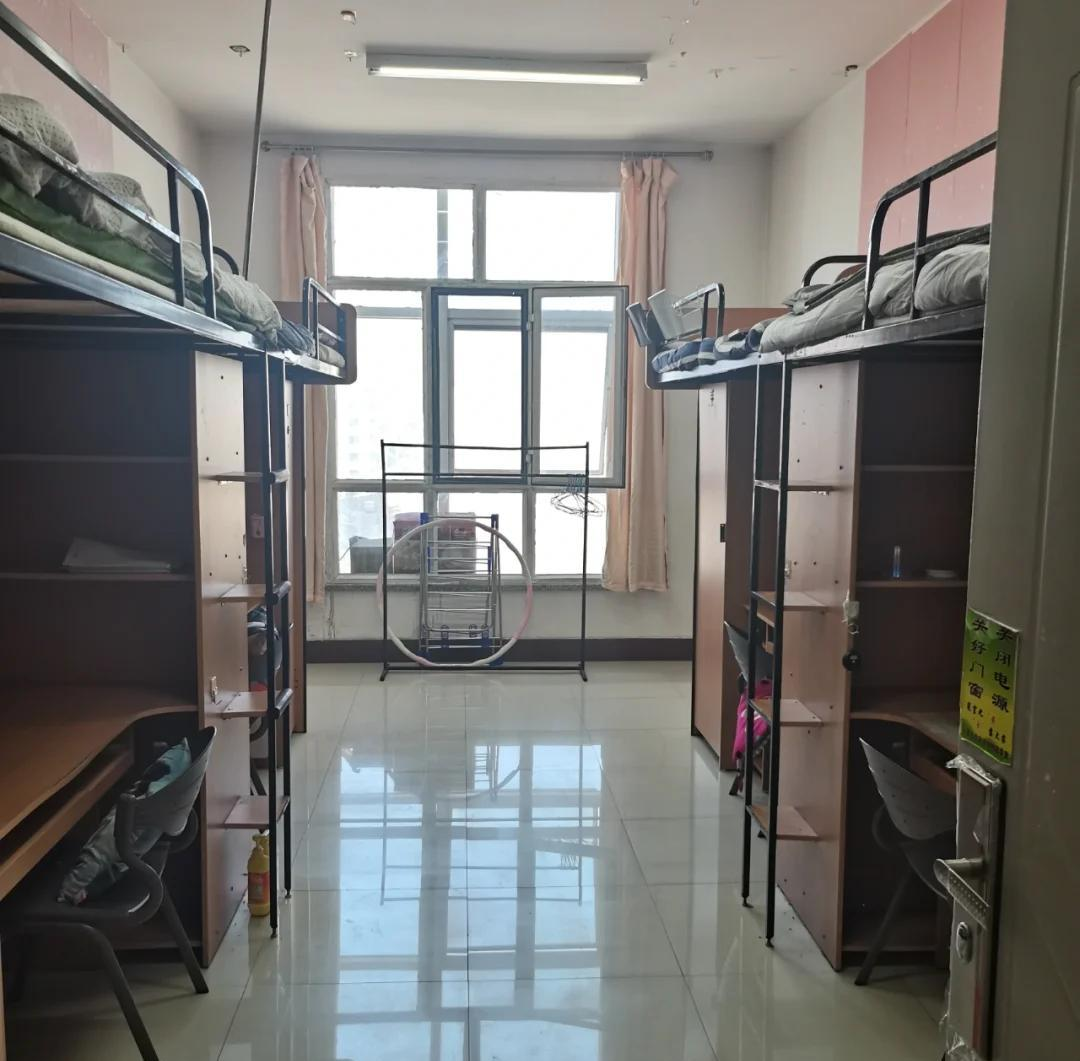 为什么国内大学都不愿意改善学生的住宿条件，比如四人间升级为双人间甚至单人间？