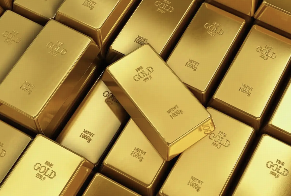 黄金期货价格较近期高点下跌 20%，四年来首次正式迈入熊市，黄金到底为什么崩了？