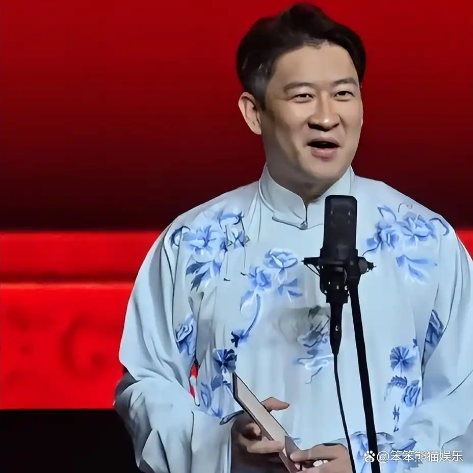 曹云金在演出中用郭德纲『砸现挂』，此举对相声界传统和师徒关系有何影响？