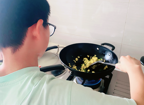 当你叫孩子扔垃圾之类的事，孩子的回答永远都是来一句为什么是我，最后来一句你又不给我钱，你会怎么做？
