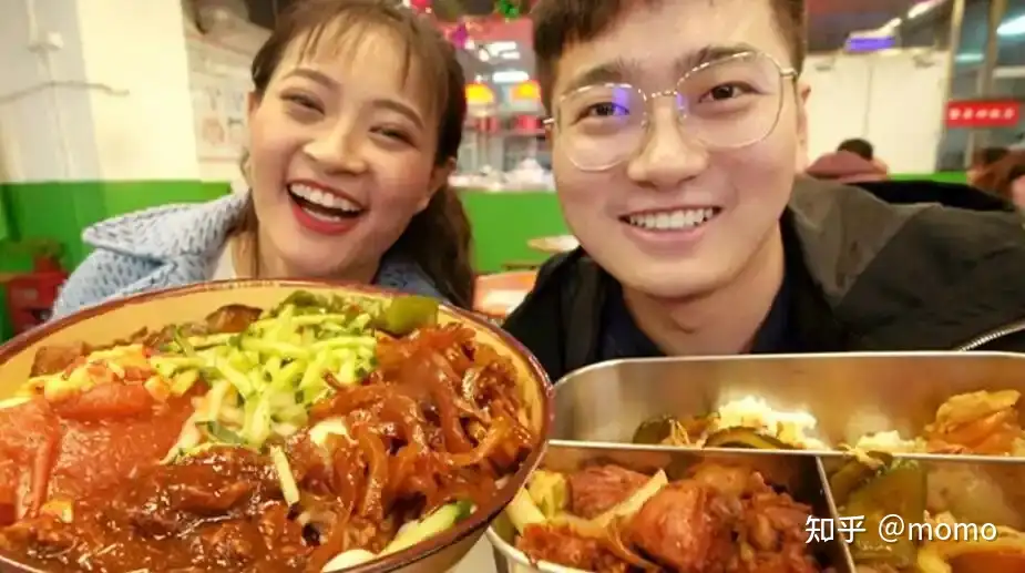 如何评价盗月社食遇记？