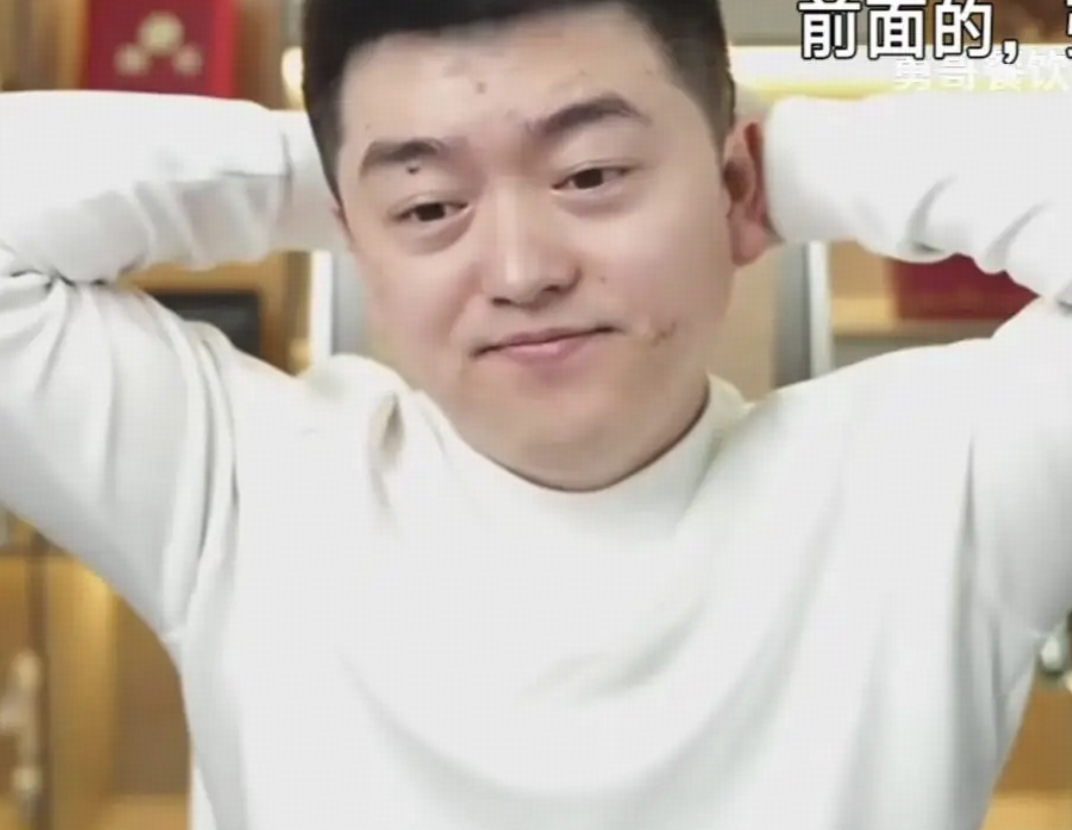 如何看待开店博主「勇哥餐饮创业说」由于直播间被判定违规，对线短视频平台客服被挂断电话？